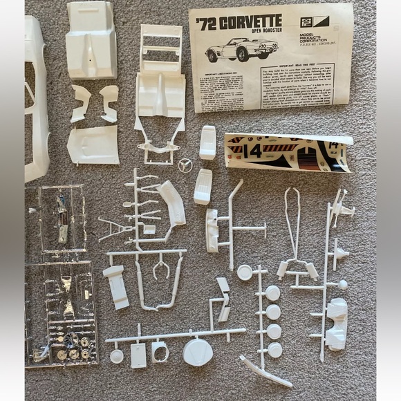 AMT ‘72 Corvette Open Roadster - Picture 10 of 13